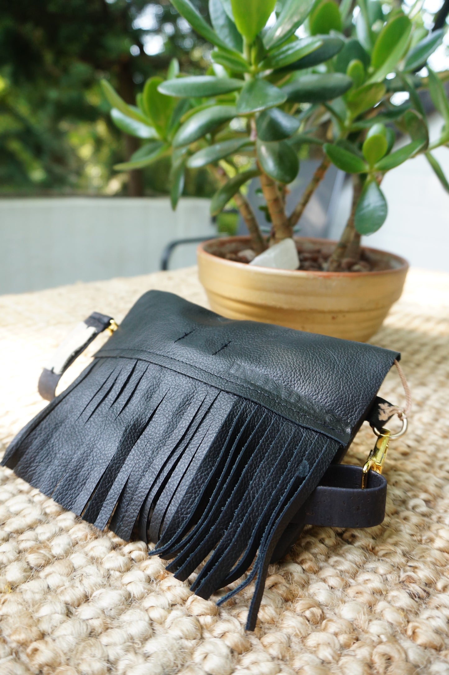 Bauchtasche aus Upcycling-Leder mit Fransen | Unikate