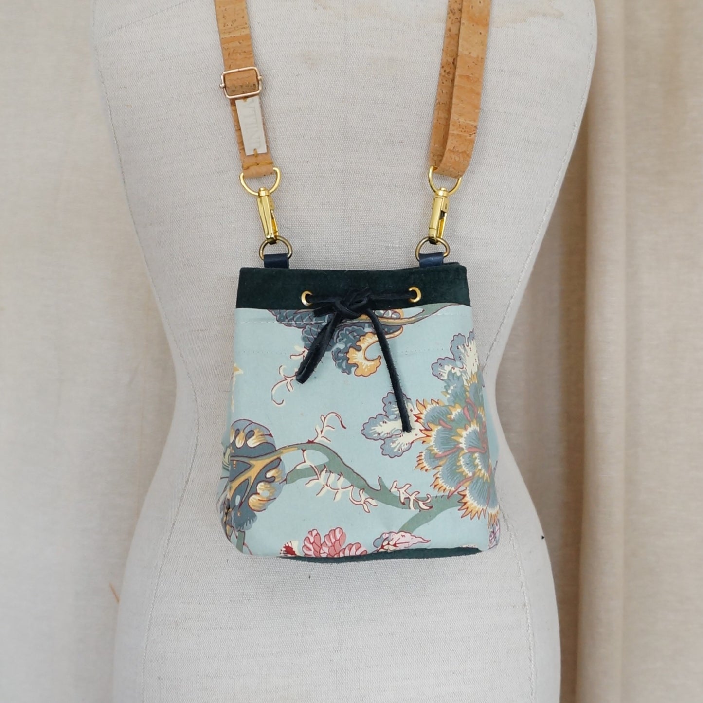 Bucket Bag aus Leder mit Stoff | Unikate