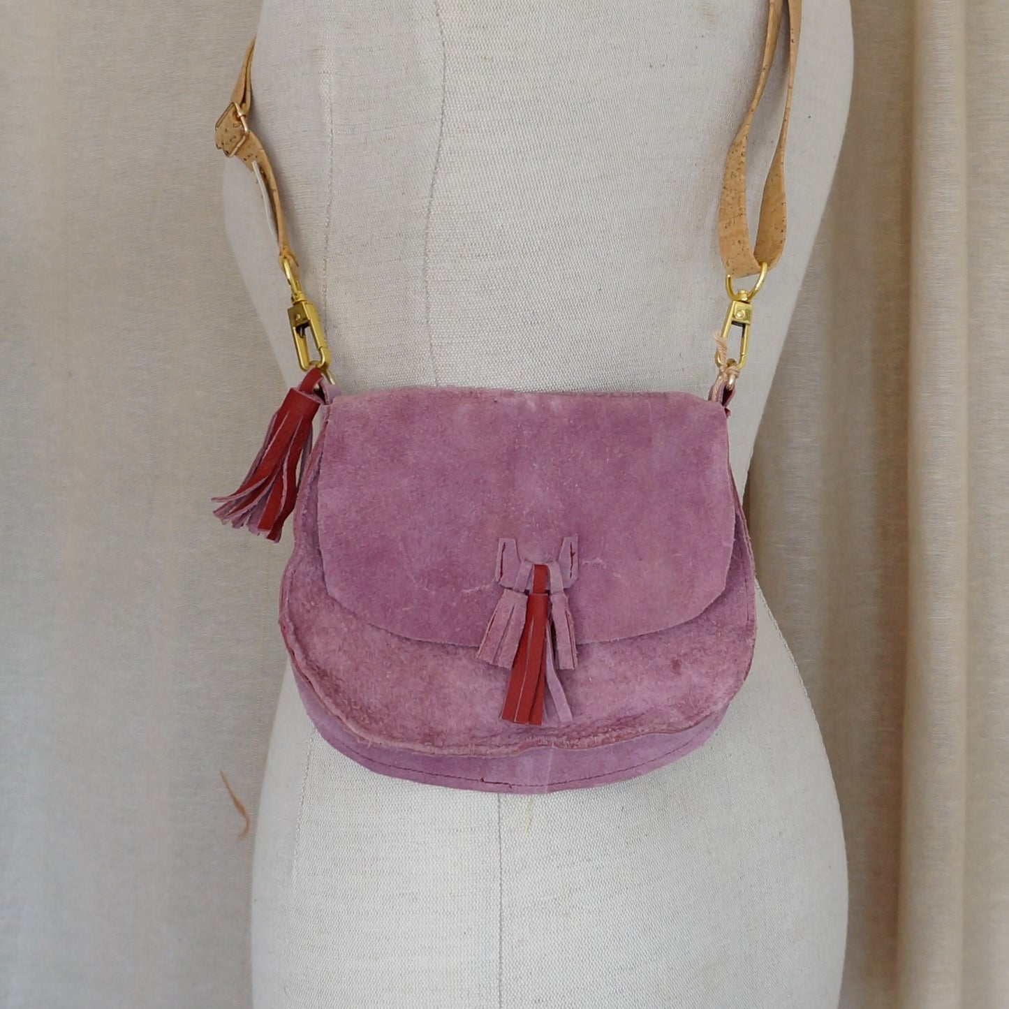 Kleine Saddle Bag aus Leder mit Fransen | Limited Edition