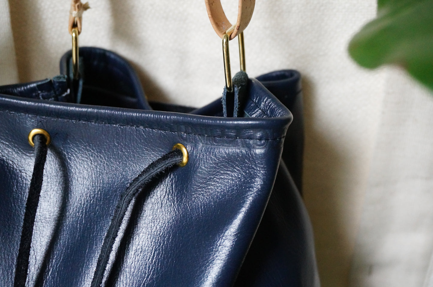 Bucket Bag Beuteltasche Umhängetasche aus Leder