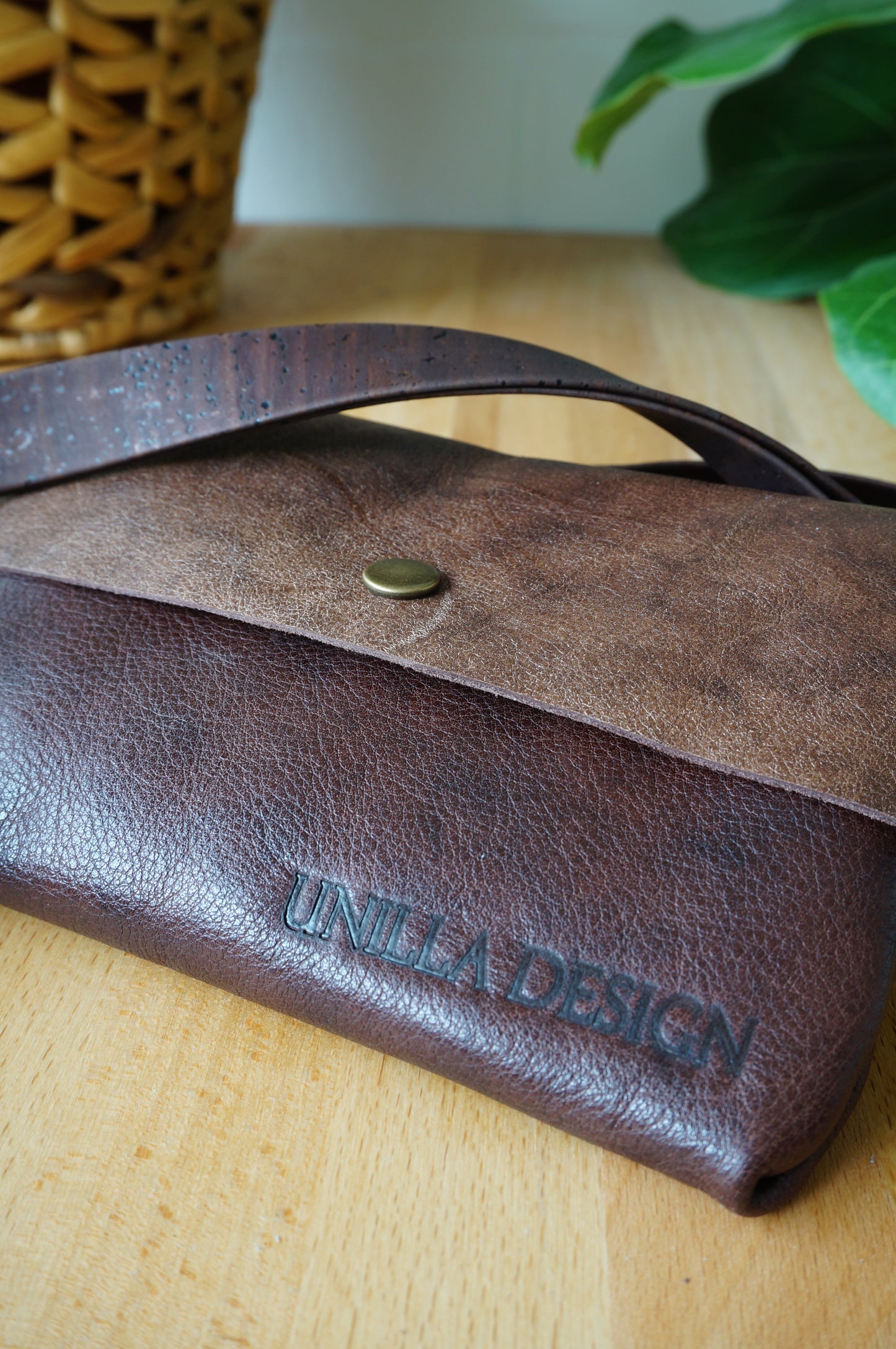 Bauchtasche, Brusttasche, Umhängetasche aus Leder