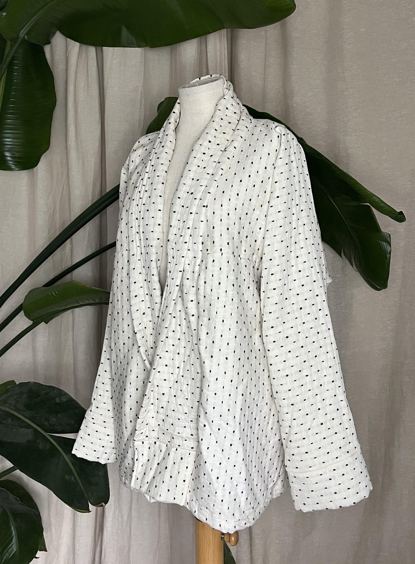 kurzer Kimono, creme gepunktet, 100% Baumwolle, Unikat