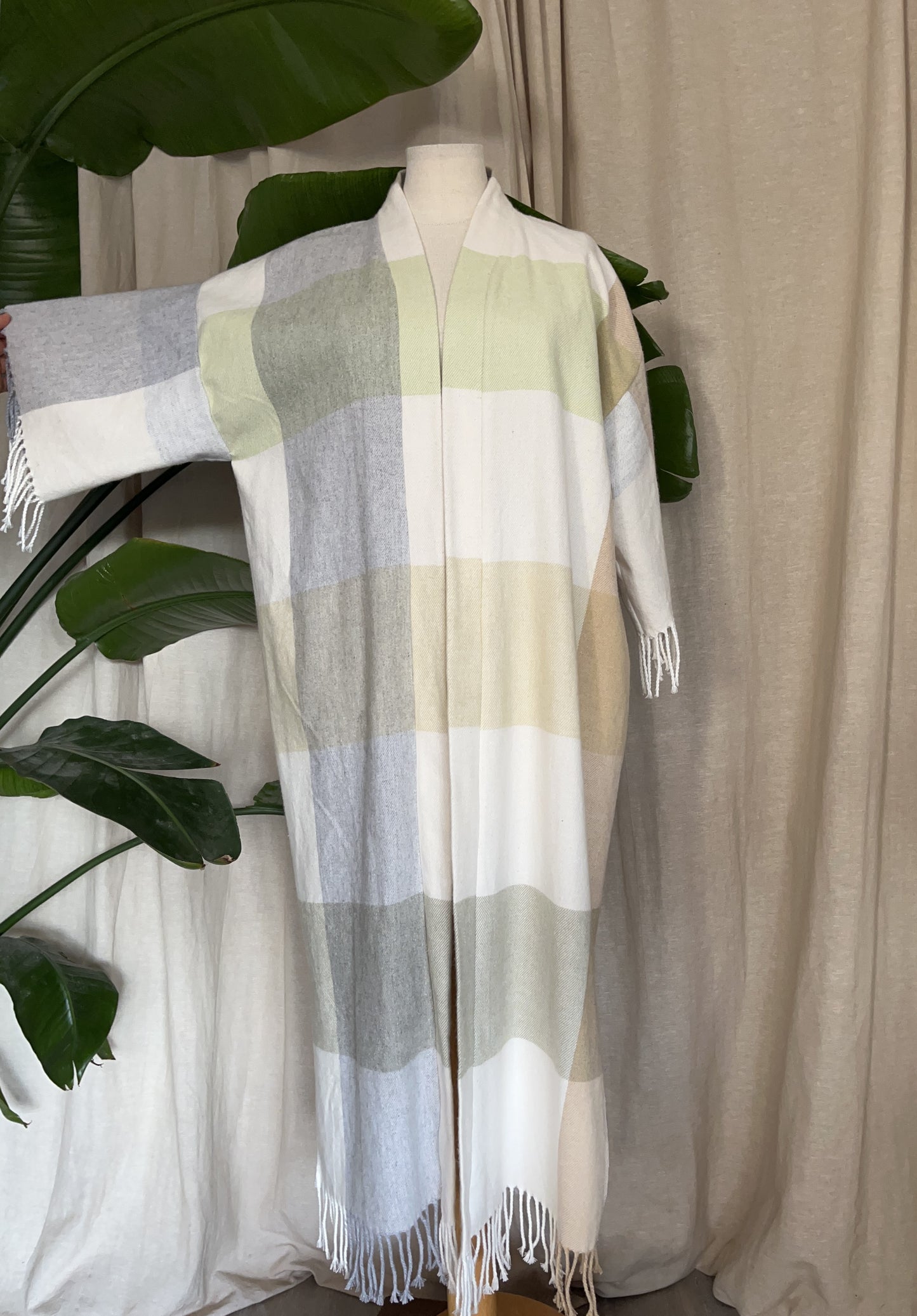 langer Kimono, flauschig weich, kariert Pastell, Loungewear, Unikat