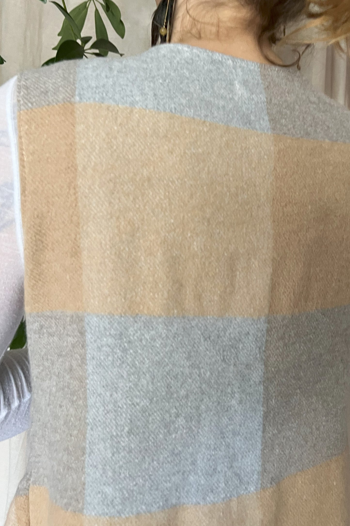 Schmale Weste, grau beige kariert, flauschig, S-L, Unikat