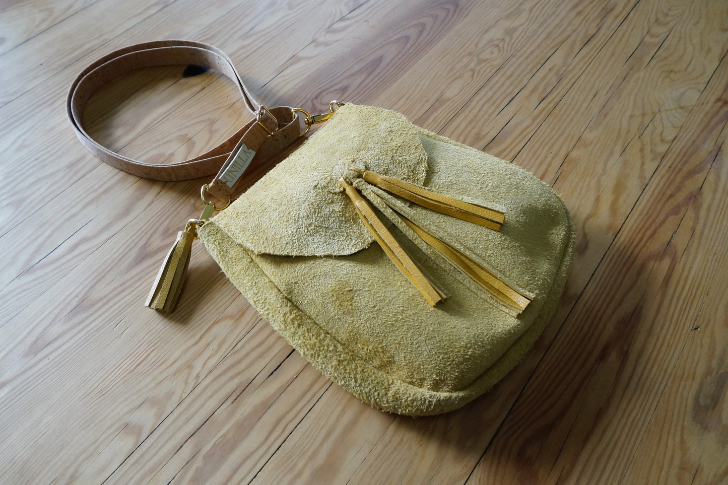 Große Saddle Bag, Umhängetasche aus Leder mit Fransen