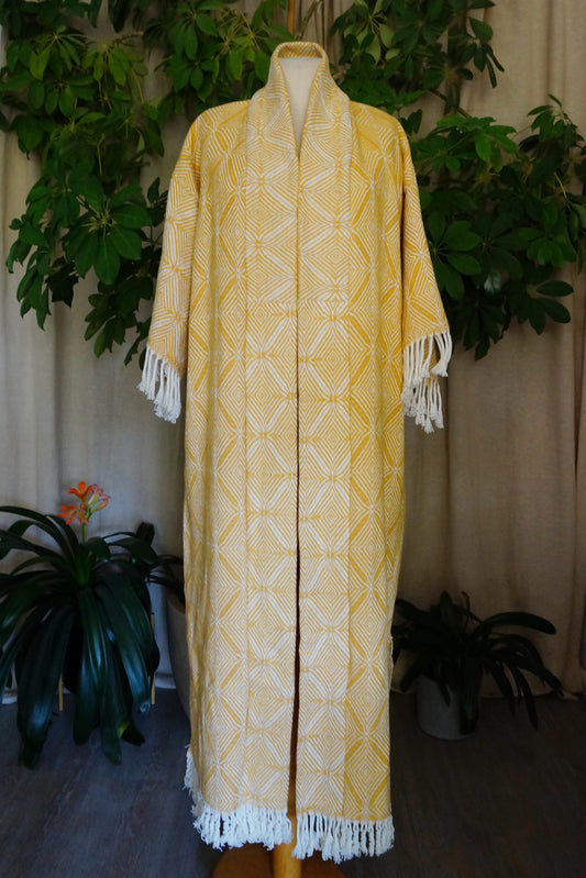 langer Kimono, weiß gelb gemoetrisches Muster, Loungewear, Unikat