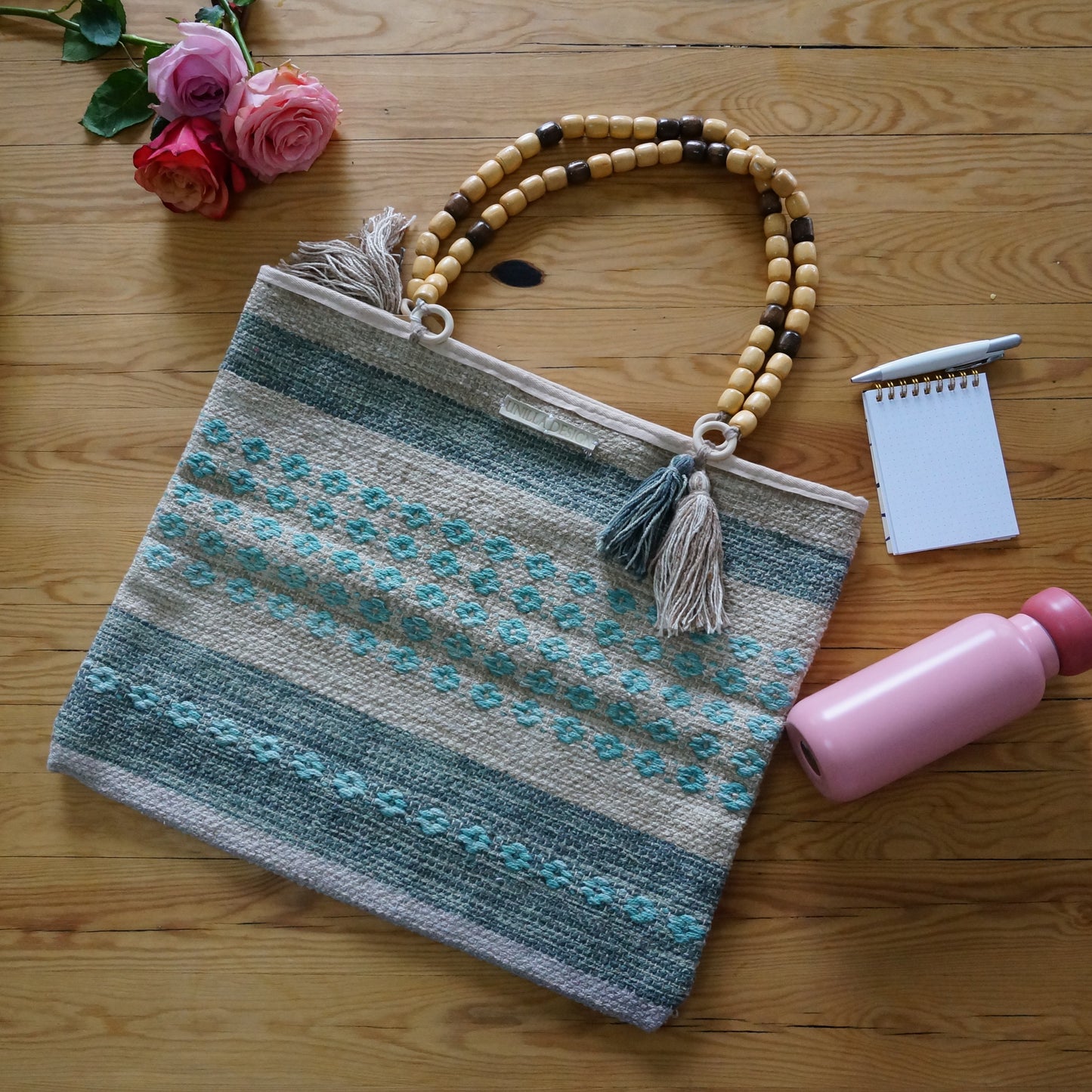 Shopper, Schultertasche aus Webstoff mit Holzperlen