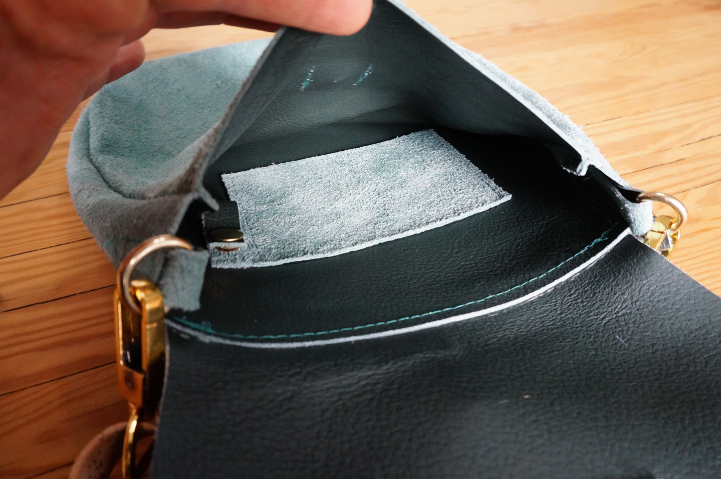 Große Saddle Bag, Umhängetasche aus Leder mit Fransen