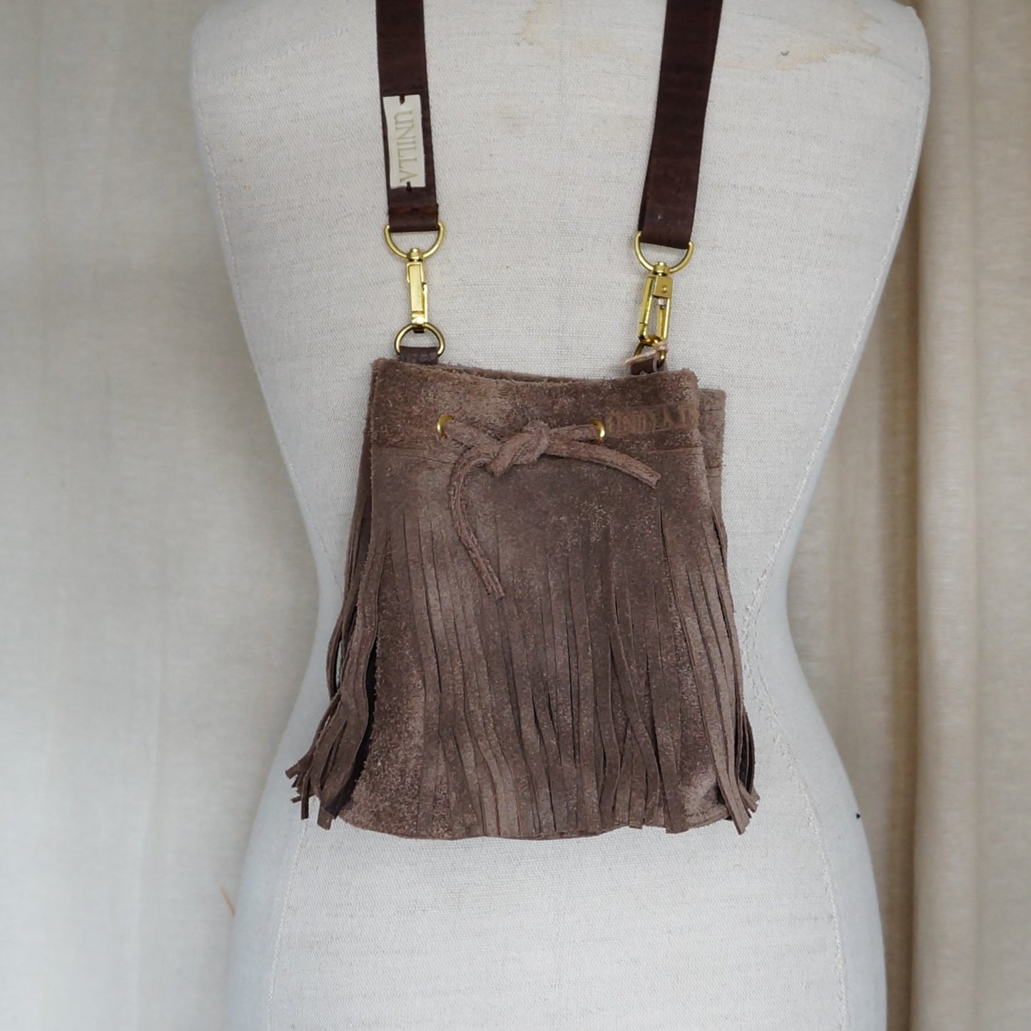 Bucket Bag aus Leder mit Fransen | Limited Edition