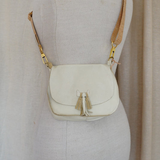 Kleine Saddle Bag aus Leder mit Fransen | Limited Edition