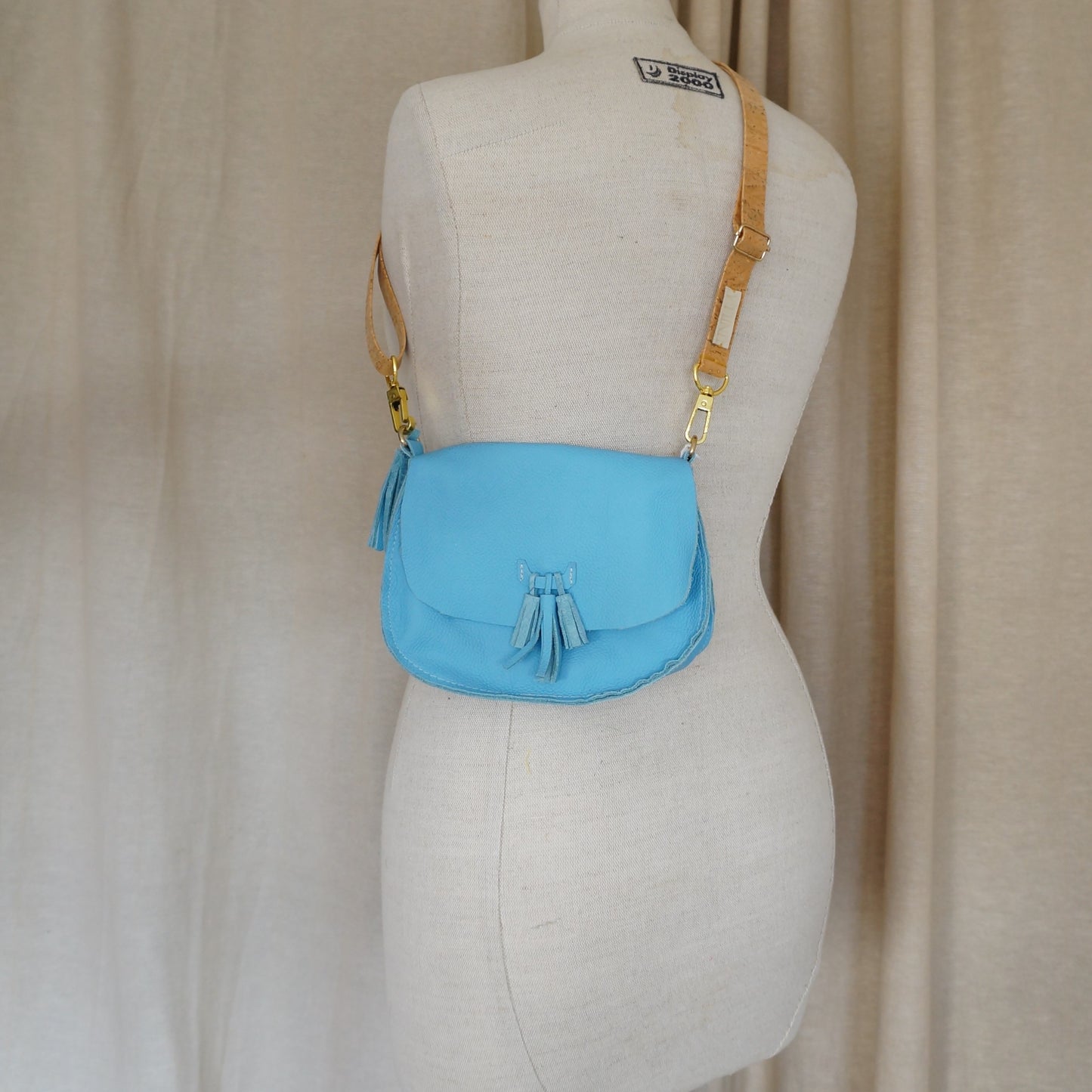 Kleine Saddle Bag aus Leder mit Fransen | Limited Edition