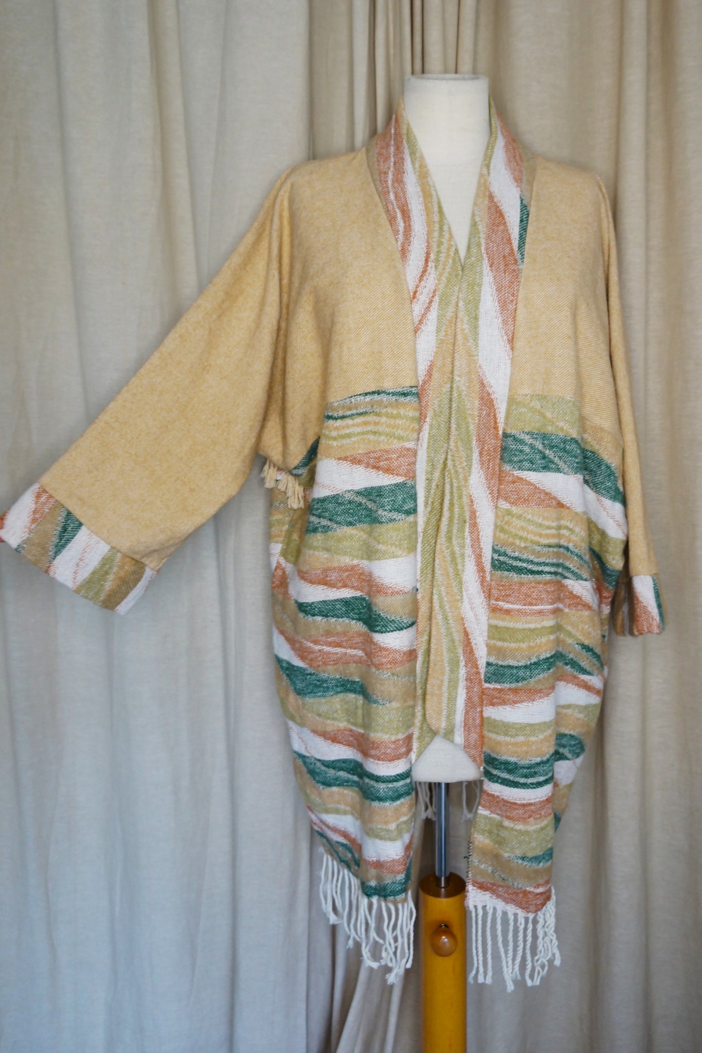 Retro Kimono – Beige & Terracotta Fransen | Unikat