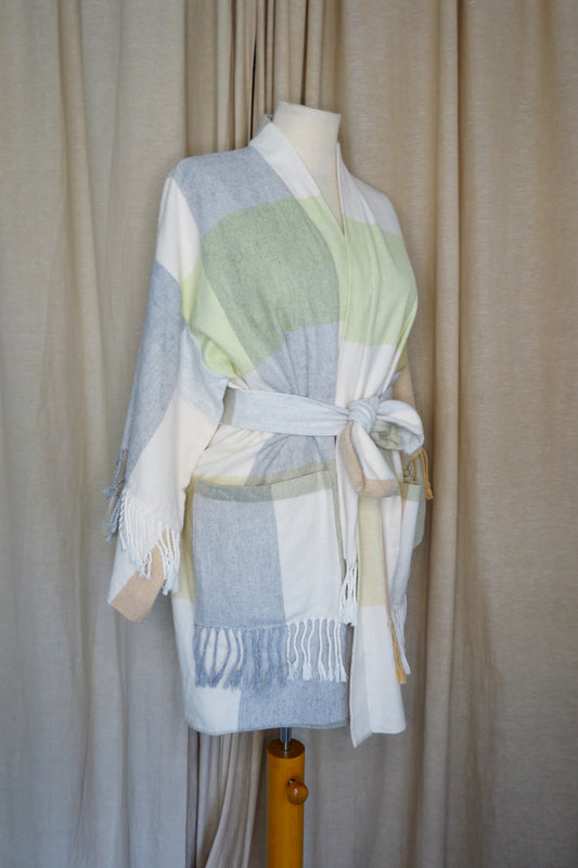 Kurzer Kimono – Kariertes Pastell | Unikat