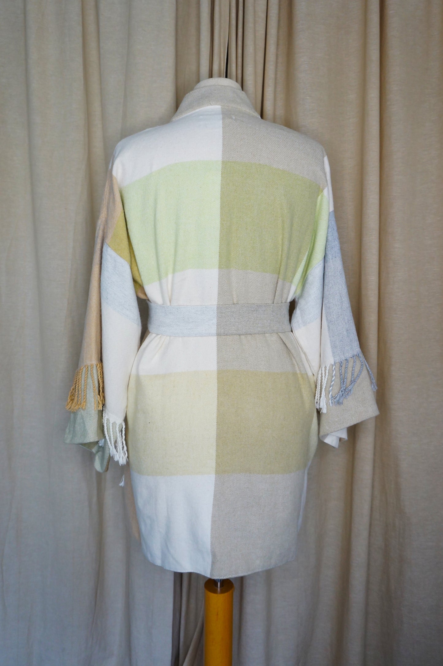 Kurzer Kimono – Kariertes Pastell | Unikat