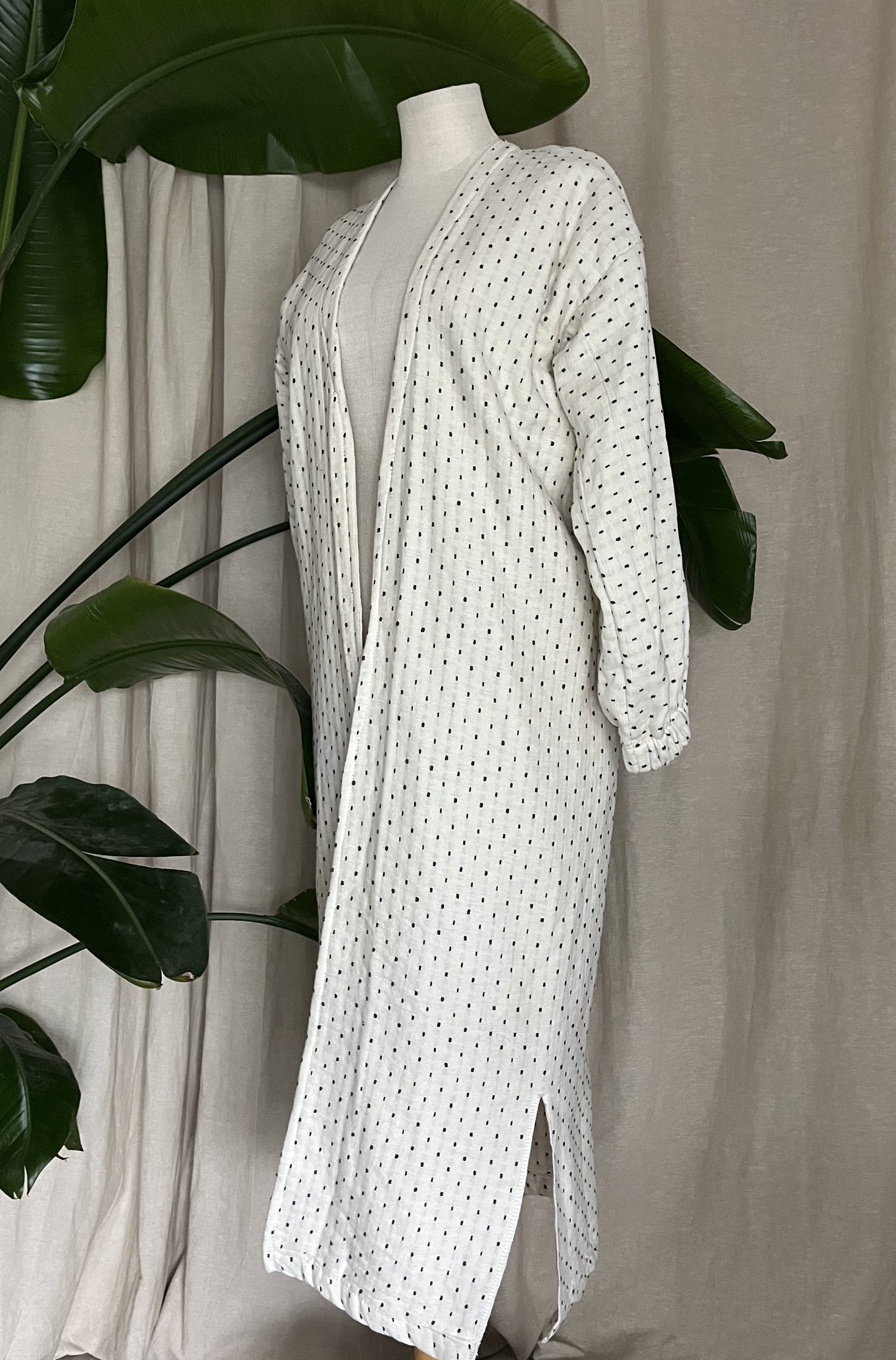 langer Kimono, creme gepunktet, 100% Baumwolle, Unikat