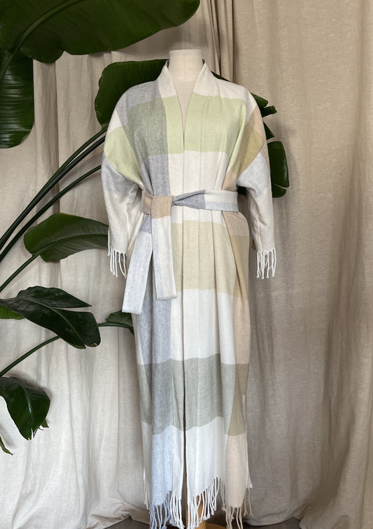 langer Kimono, flauschig weich, kariert Pastell, Loungewear, Unikat